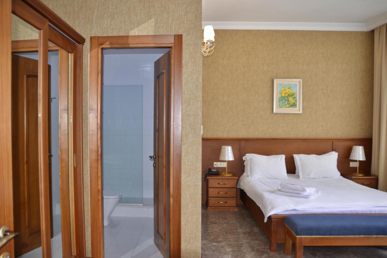 Boutique Hotel O. Galogre Batumi Exterior photo