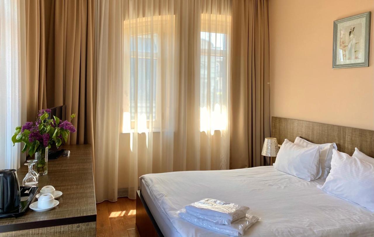 Boutique Hotel O. Galogre Batumi Exterior photo