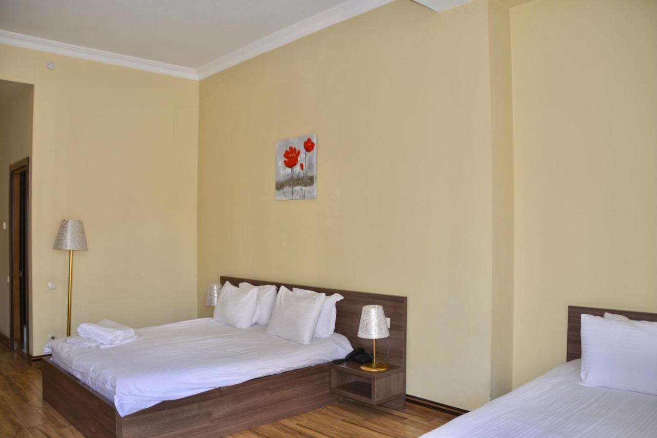 Boutique Hotel O. Galogre Batumi Exterior photo
