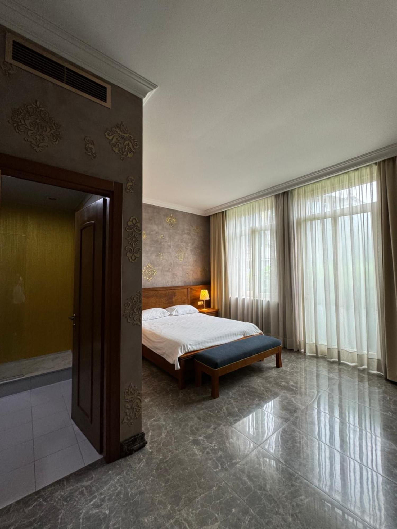 Boutique Hotel O. Galogre Batumi Exterior photo