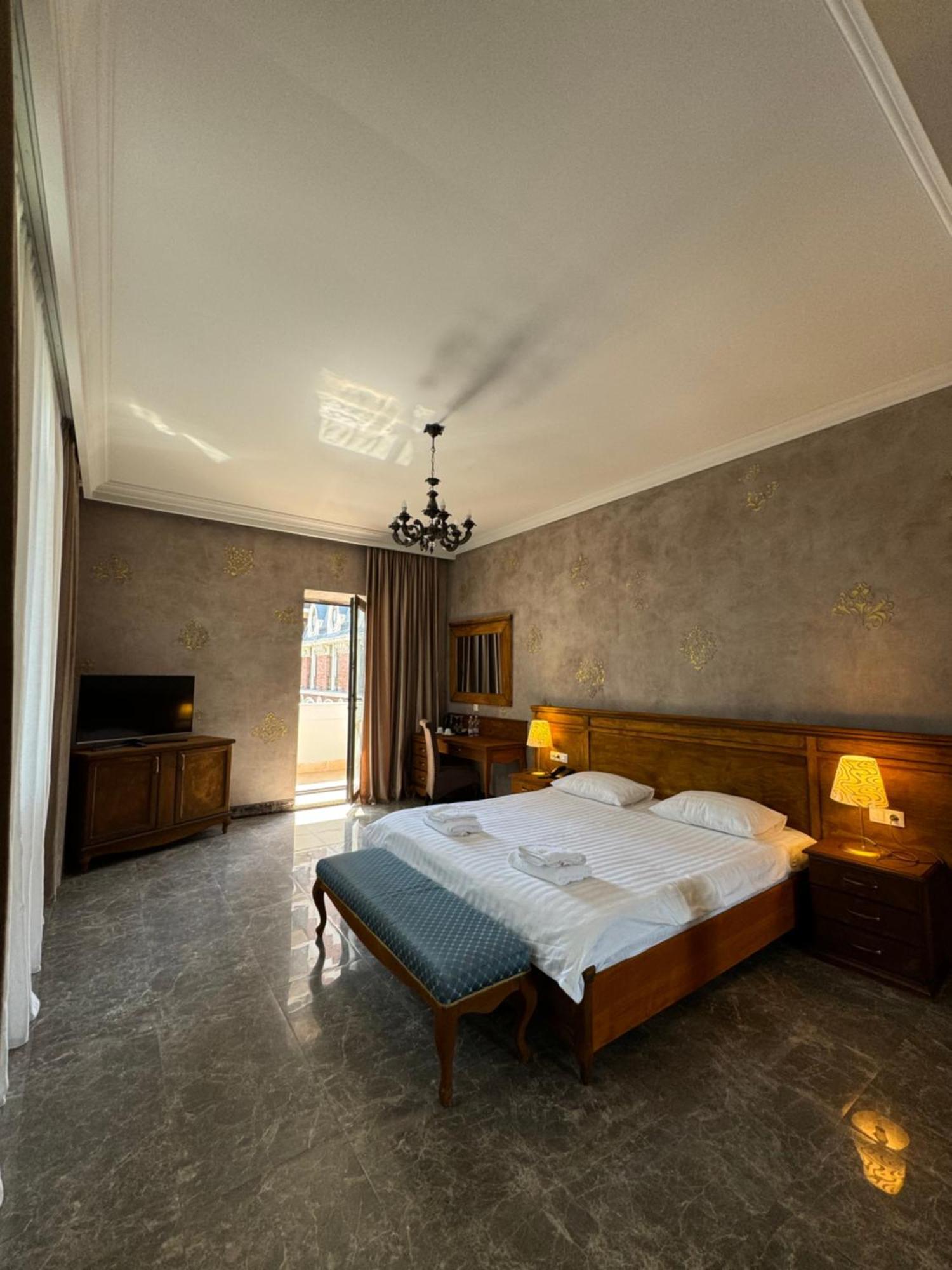Boutique Hotel O. Galogre Batumi Exterior photo